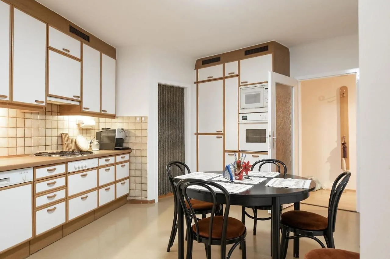 City Smart Home, Hi-End Services, Media Streaming Vídeň