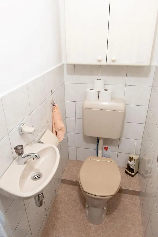 City Smart Home, Hi-End Services, Media Streaming Vídeň 0*,